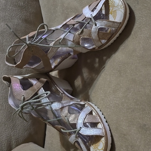 Fly London Gold & White Sandals with Lace-Up Gladiator Sandals Size 40 - Picture 6 of 9